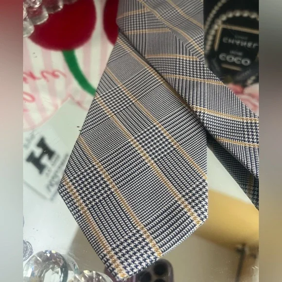 Lauren Ralph Lauren 100% Silk Glen Plaid Tie Green Red Tan Handmade 3x56